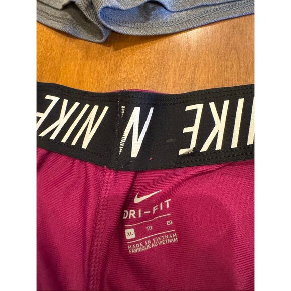 Woman’s plus size Nike and under armour shorts bundle size XL - Picture 4 of 5